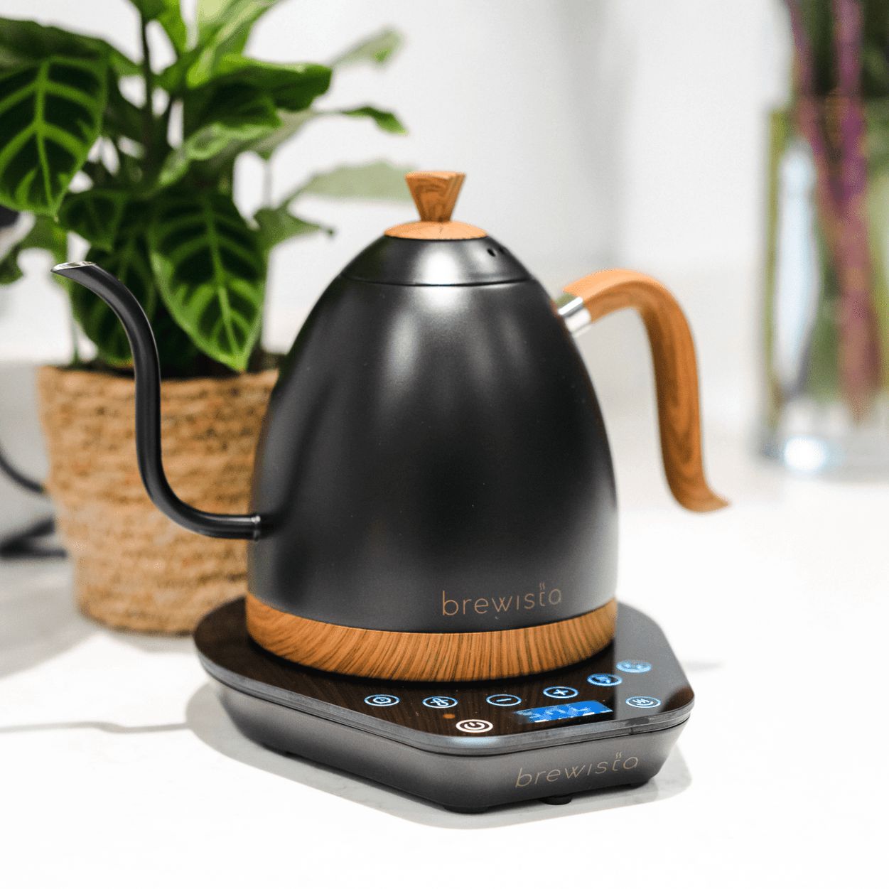 Brewista Artisan 1L Gooseneck Variable Kettle - Brewista - Coffee Hit